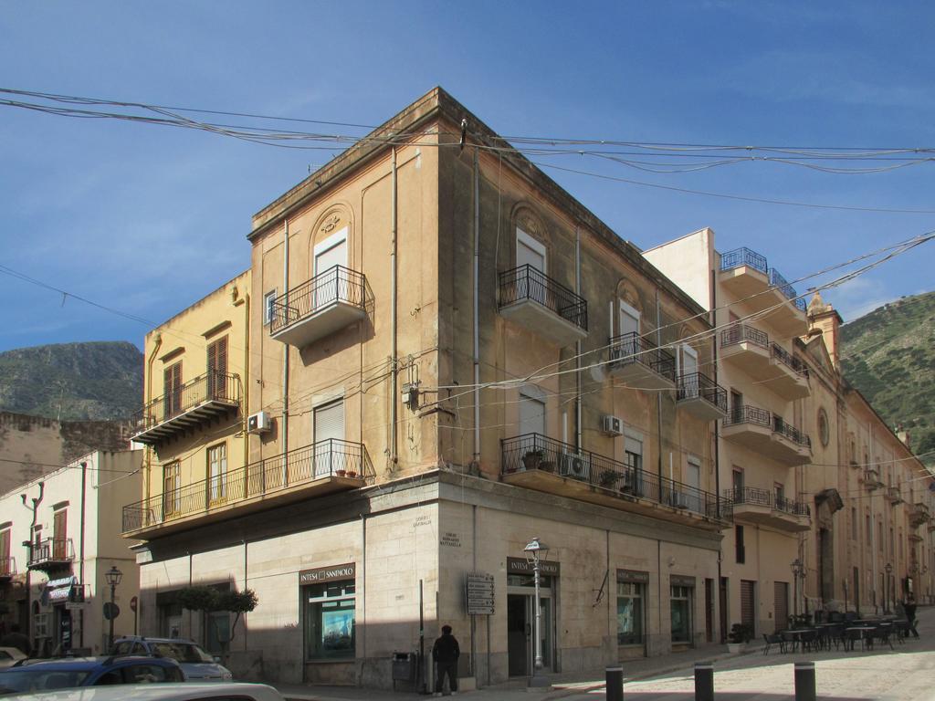 Appartamento Nettuno 卡斯泰拉马莱 外观 照片